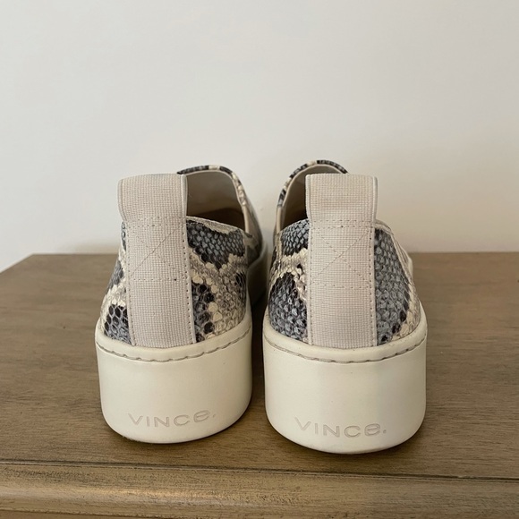 VINCE Blue Saxon Sneakers - Picture 7 of 9